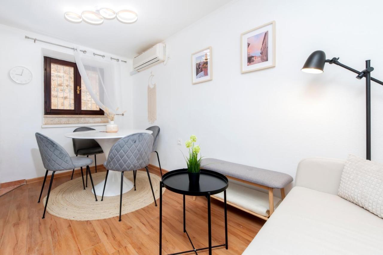House Elisabeth - A Charming Old Town Property 로비니 외부 사진